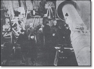 А.Н. Туполев в аэродинамической лаборатории Кучино вместе с Н.Е. Жуковским. 1919г.